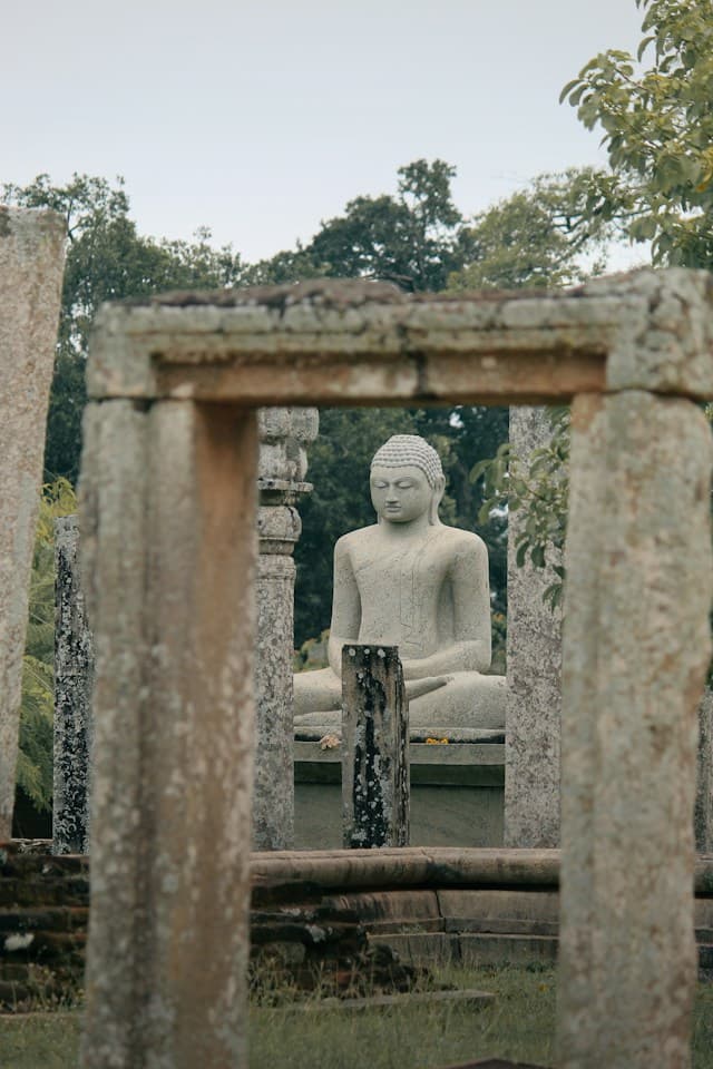 Anuradhapura — Sacred city